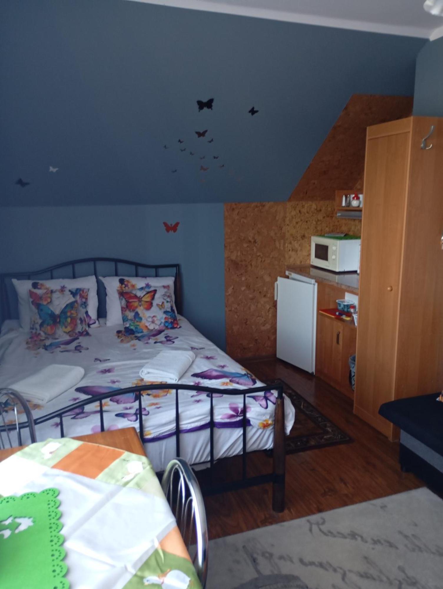Pokoje Goscinne Surfinia Gdansk Exterior foto
